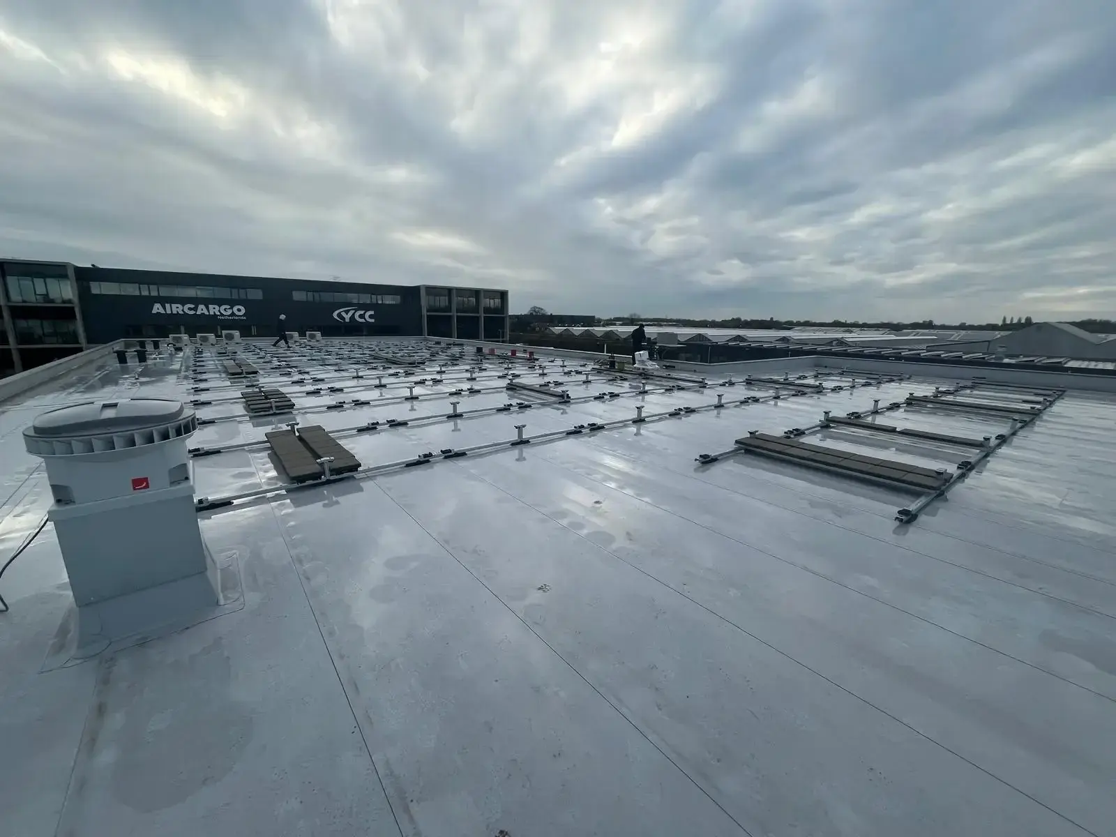 Woning met zonnepanelen en duurzame installaties
