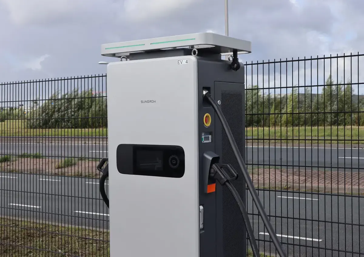 Sungrow-snellaadpunt op een toepassingsfoto van Zympler
